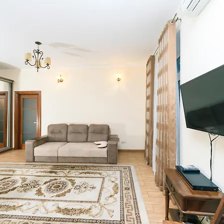 Квартира В Тихом Месте Шумного Мегаполиса Kyiv Exterior photo